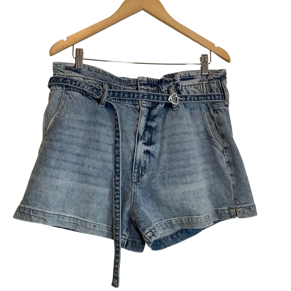 KanCan Maurices Paperbag Denim Shorts Light Wash High Rise Belted 141735 Size 31